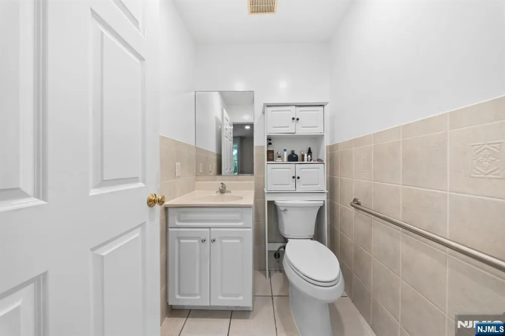 234 5th Street Fairview, NJ 07022