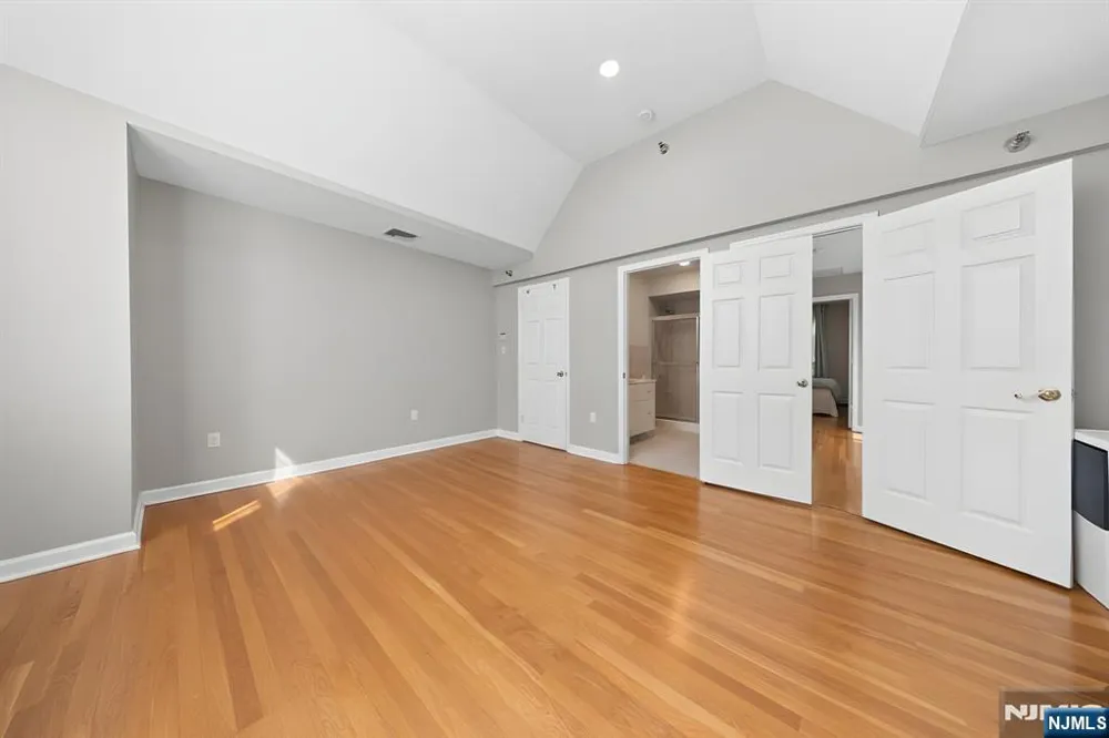 234 5th Street Fairview, NJ 07022