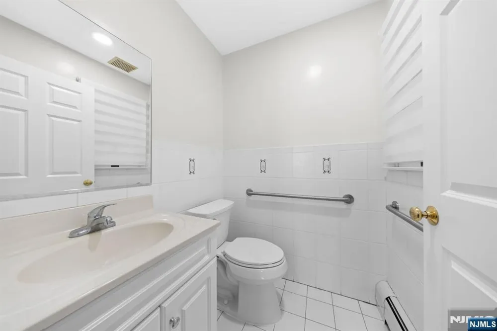 234 5th Street Fairview, NJ 07022