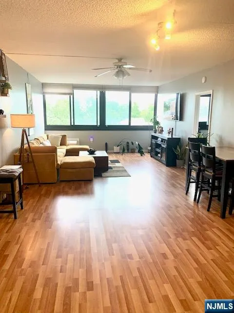 170 Lafayette Avenue 3H Passaic, NJ 07055