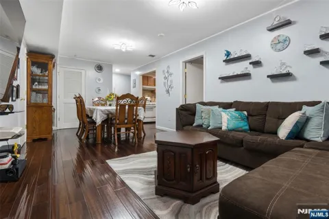 395 College Drive 395