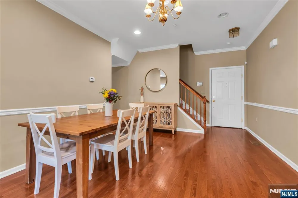 28 Forshee Circle Montvale, NJ 07645