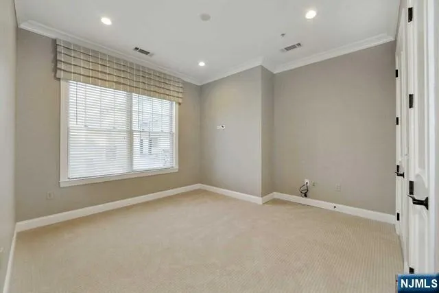 2315 The Plaza Plaza Tenafly, NJ 07670