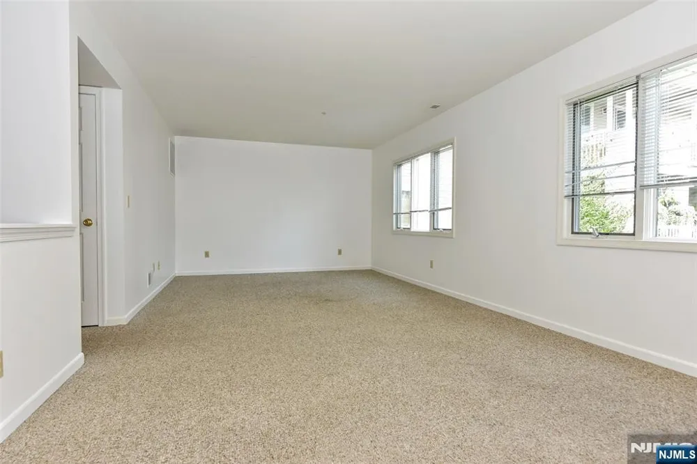 125 Orchard Park Allendale, NJ 07401