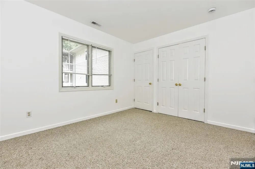 125 Orchard Park Allendale, NJ 07401