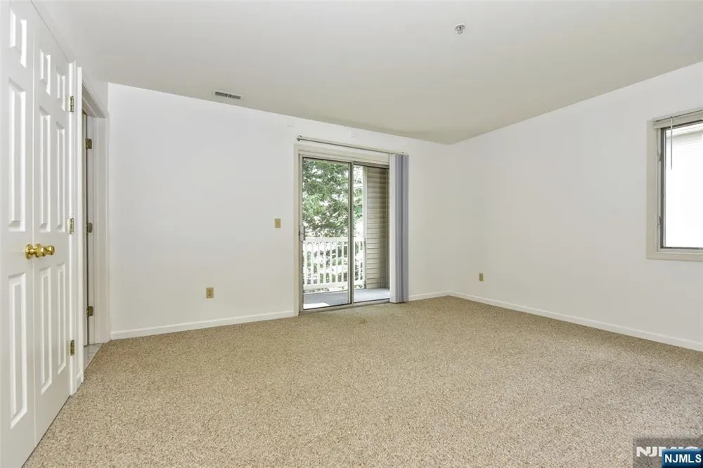 125 Orchard Park Allendale, NJ 07401