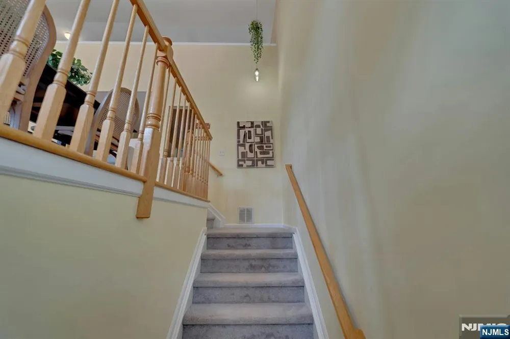 326 Winthrop Drive Nutley, NJ 07110