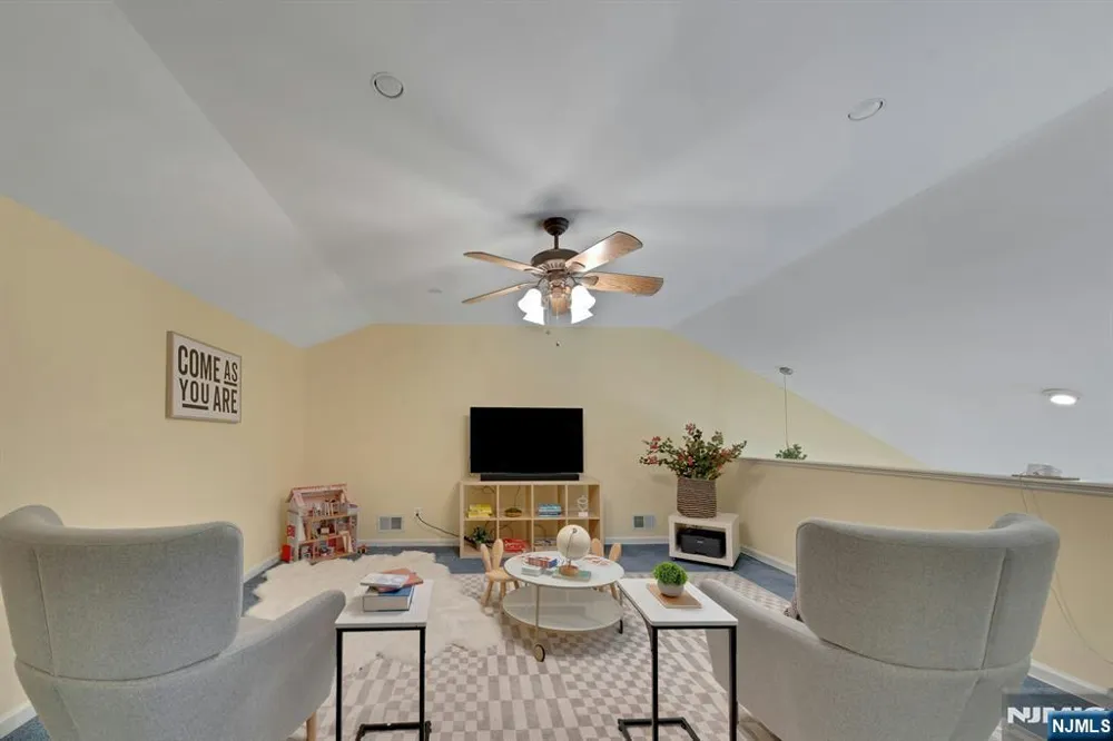 326 Winthrop Drive Nutley, NJ 07110