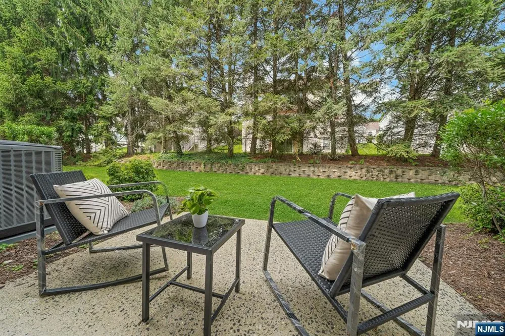 326 Winthrop Drive Nutley, NJ 07110