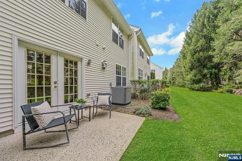326 Winthrop Drive Nutley, NJ 07110