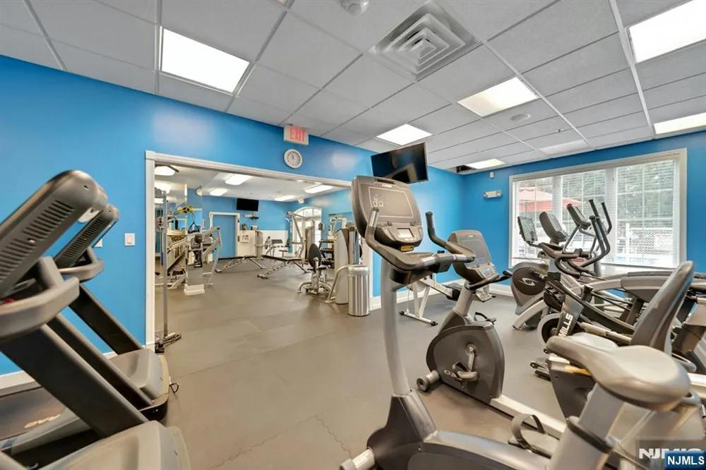 326 Winthrop Drive Nutley, NJ 07110