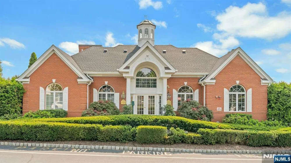 326 Winthrop Drive Nutley, NJ 07110