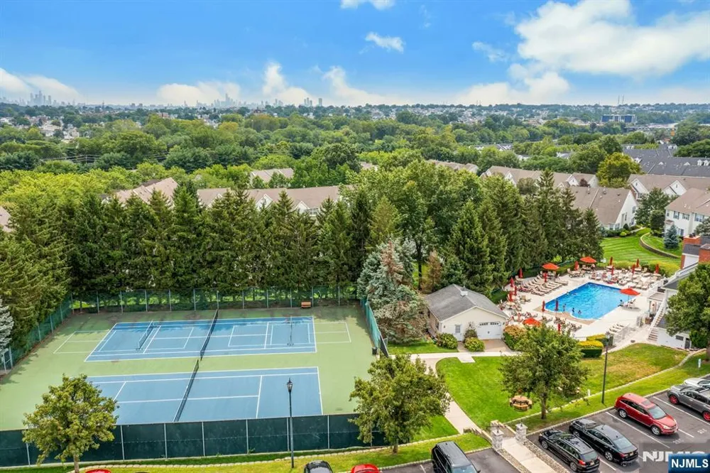 326 Winthrop Drive Nutley, NJ 07110