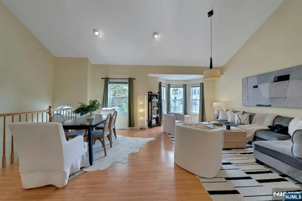 326 Winthrop Drive Nutley, NJ 07110