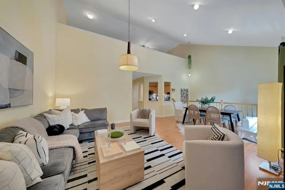 326 Winthrop Drive Nutley, NJ 07110
