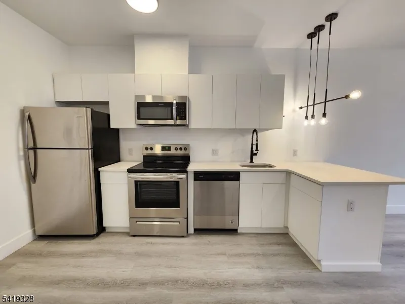925 E Jersey St #236 Unit 236 Elizabeth City, NJ 07201
