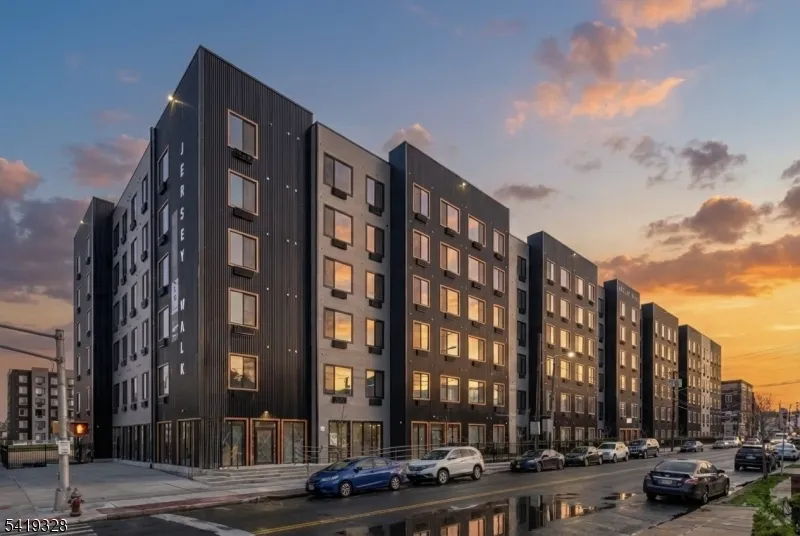 925 E Jersey St #236 Unit 236 Elizabeth City, NJ 07201