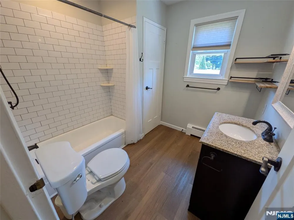 43 Manchester Wayne, NJ 07470