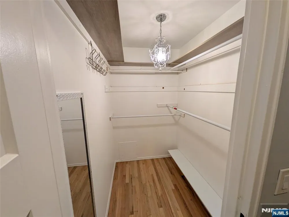 43 Manchester Wayne, NJ 07470