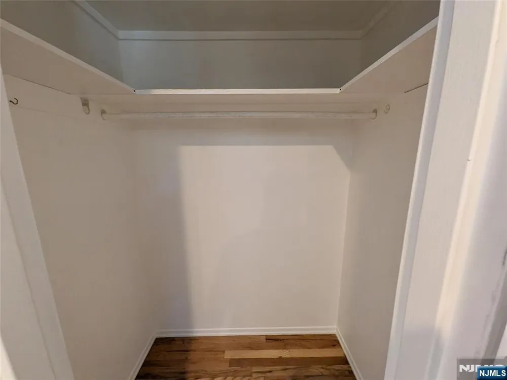 43 Manchester Wayne, NJ 07470
