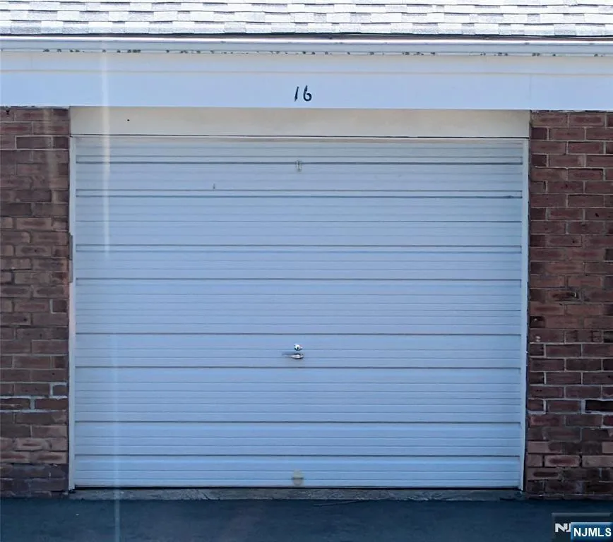 43 Manchester Wayne, NJ 07470