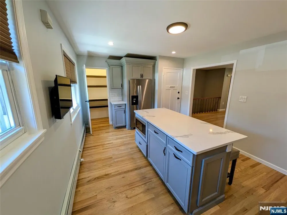 43 Manchester Wayne, NJ 07470