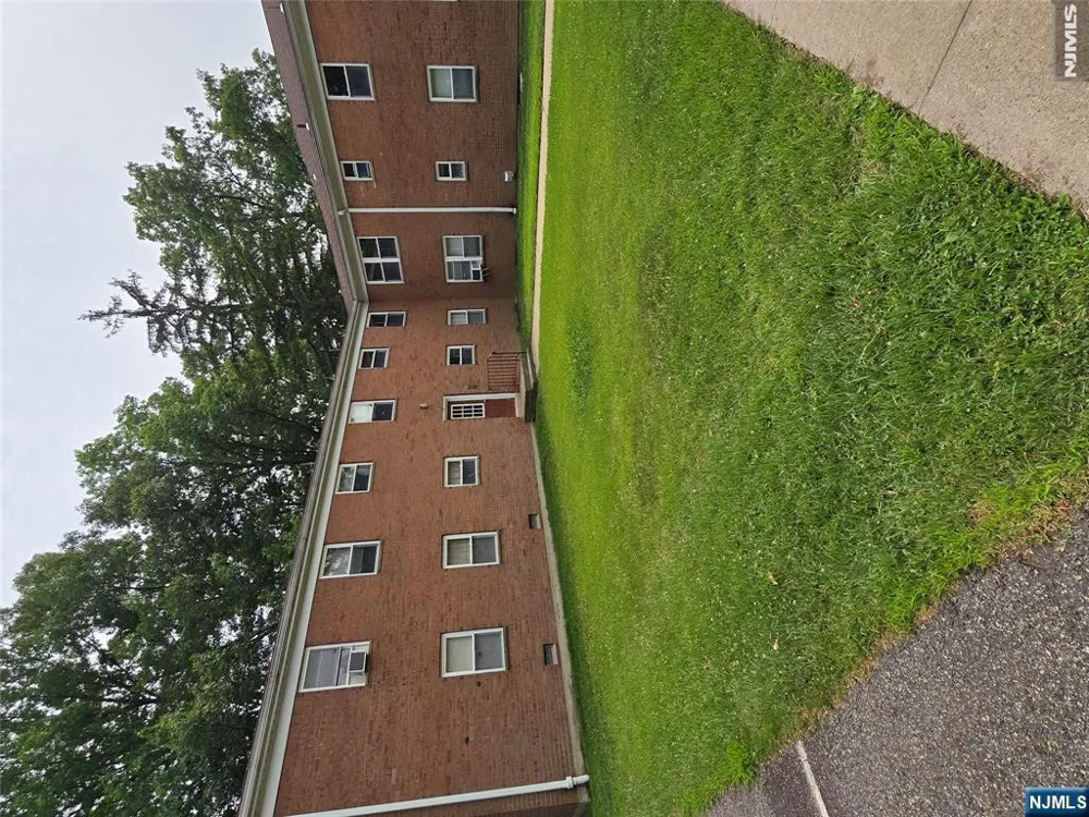 12 Rolling Ridge Road Montvale, NJ 07645