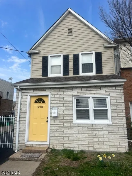 1210 Roselle St Linden City, NJ 07036