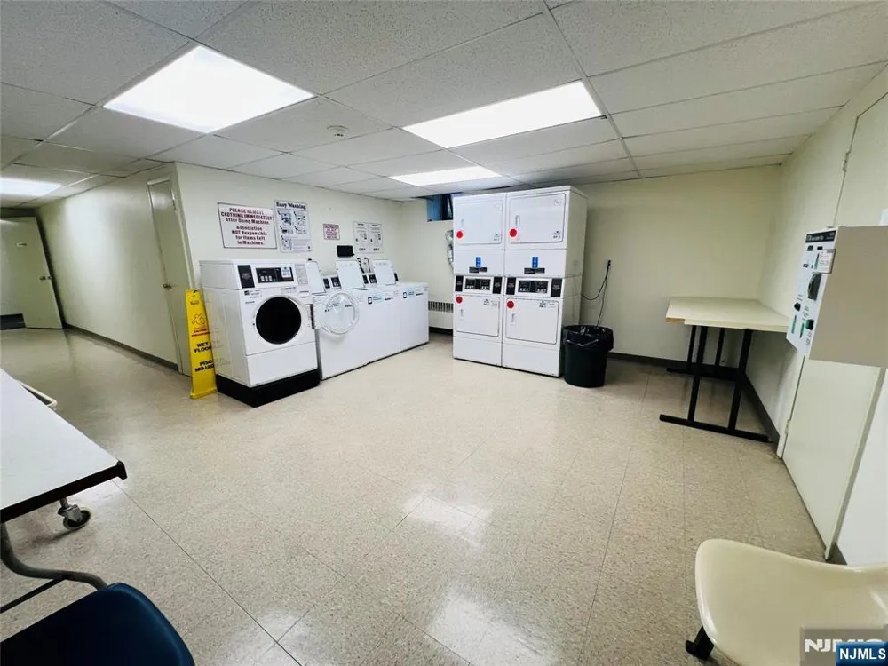 241 E Main Street 3A Bergenfield, NJ 07621
