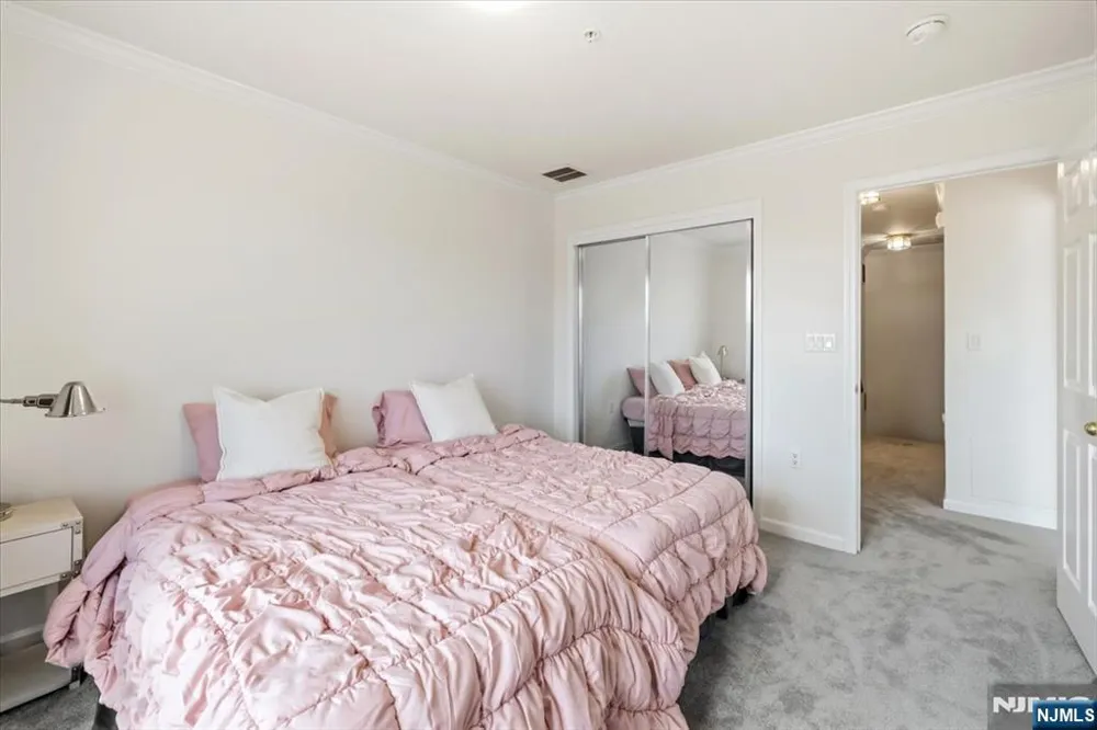 31 Forshee Circle 101 Montvale, NJ 07645