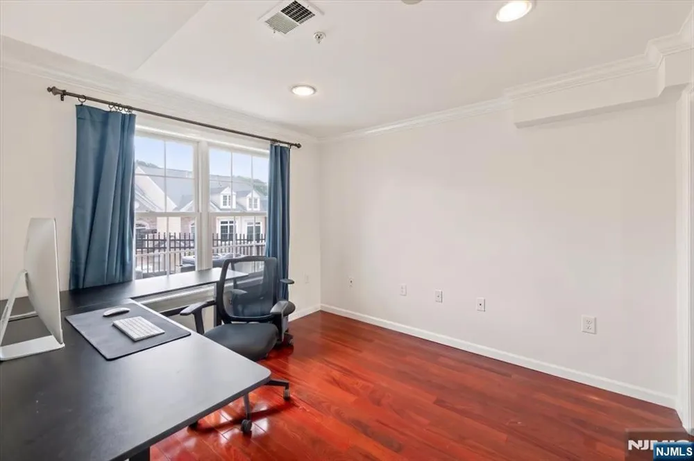 31 Forshee Circle 101 Montvale, NJ 07645