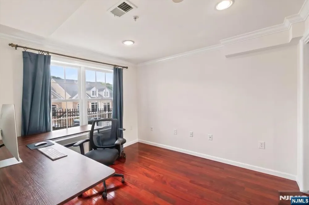 31 Forshee Circle 101 Montvale, NJ 07645