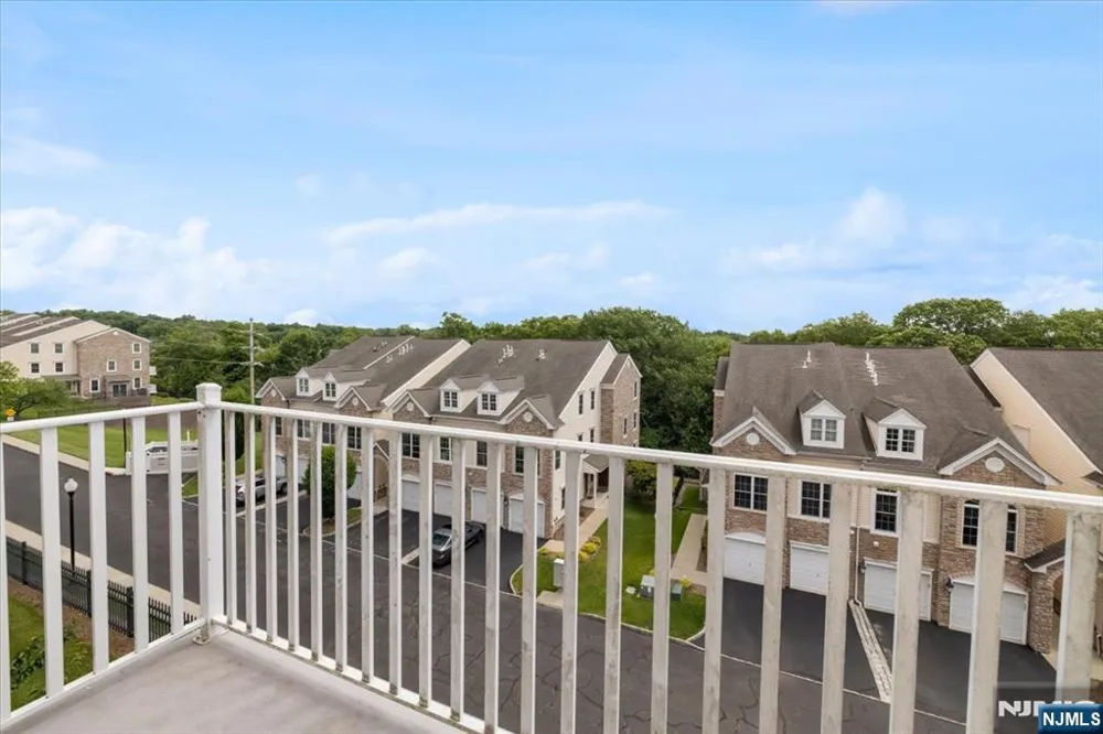 31 Forshee Circle 101 Montvale, NJ 07645