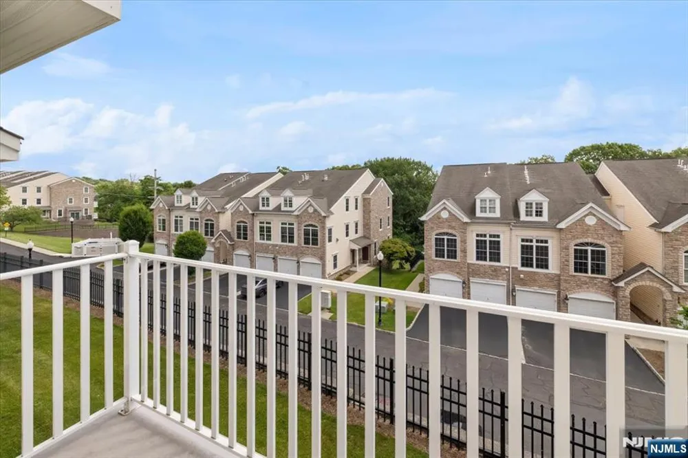 31 Forshee Circle 101 Montvale, NJ 07645