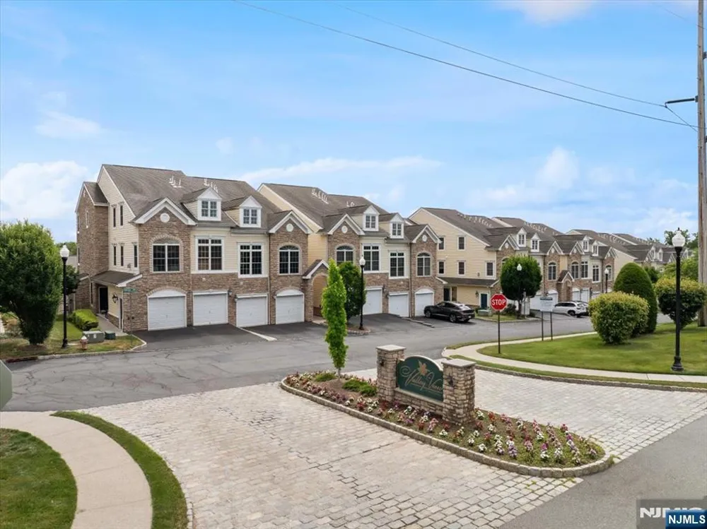 31 Forshee Circle 101 Montvale, NJ 07645