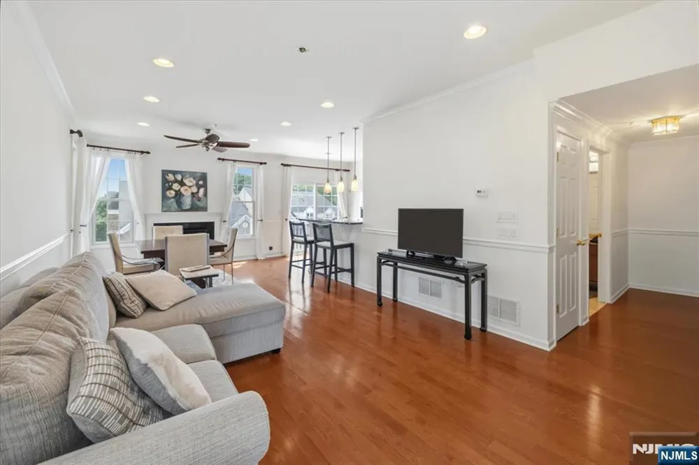 31 Forshee Circle 101 Montvale, NJ 07645
