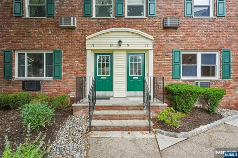 79 Roseland Avenue 73