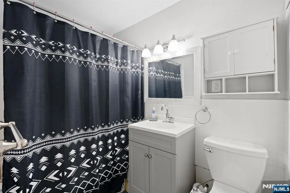 285 Aycrigg Avenue 15C Passaic, NJ 07055
