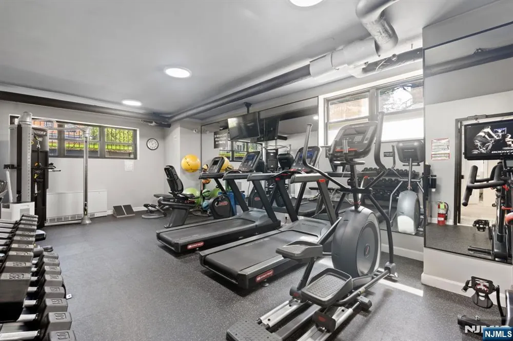 285 Aycrigg Avenue 15C Passaic, NJ 07055