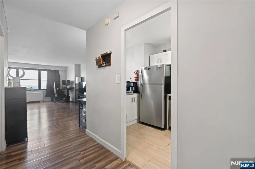 285 Aycrigg Avenue 15C Passaic, NJ 07055