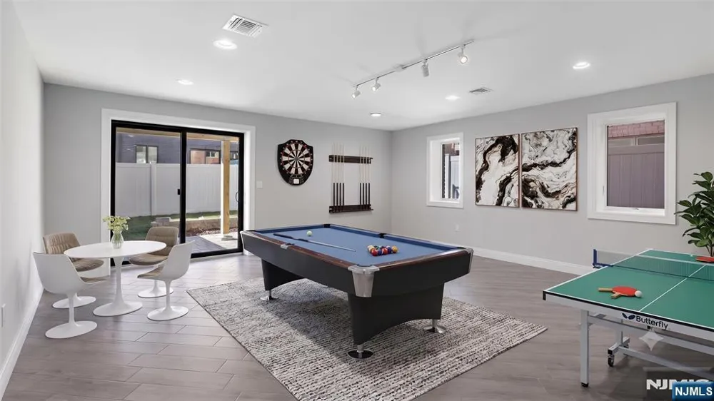 85 Washington Avenue 85 Cliffside Park, NJ 07010