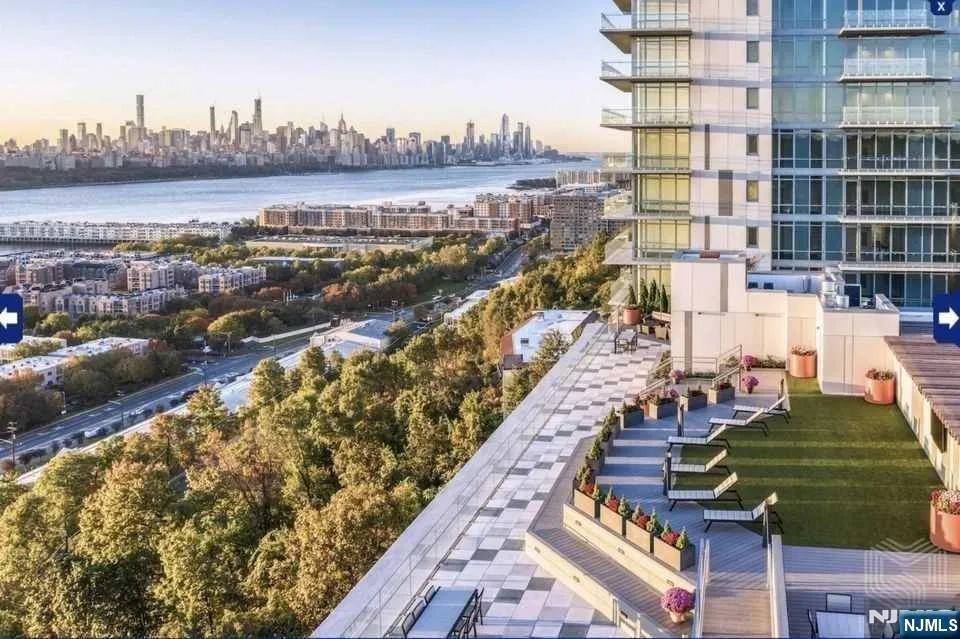 320 Adolphus Avenue 803 Cliffside Park, NJ 07010