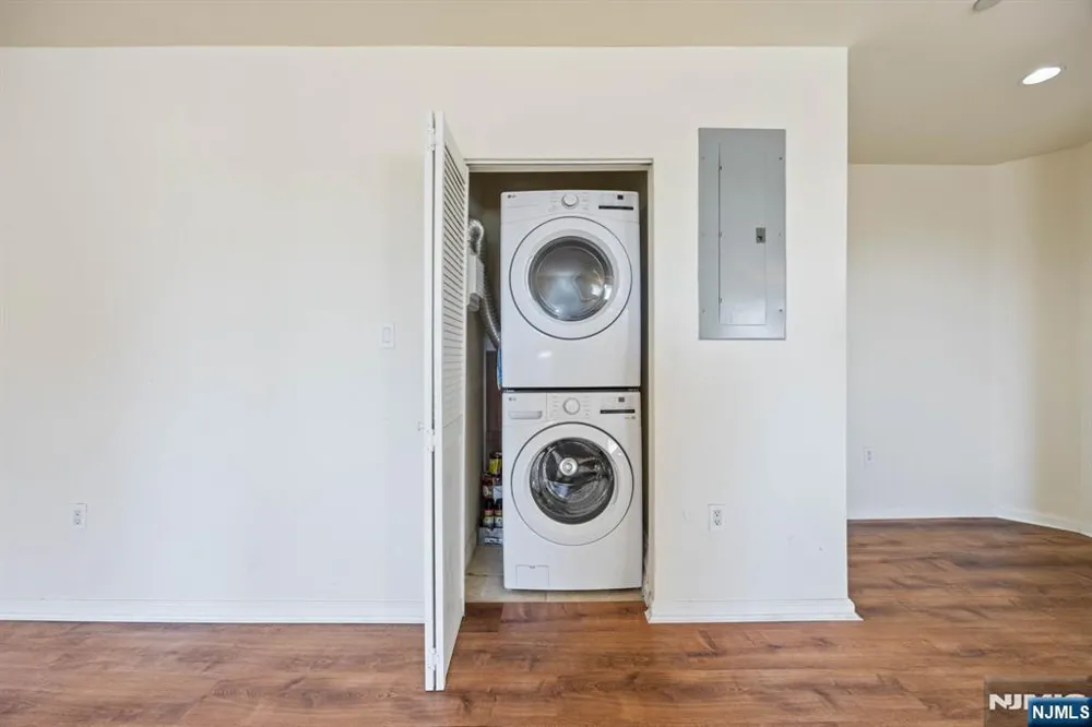399 11th Street 301 Palisades Park, NJ 07650