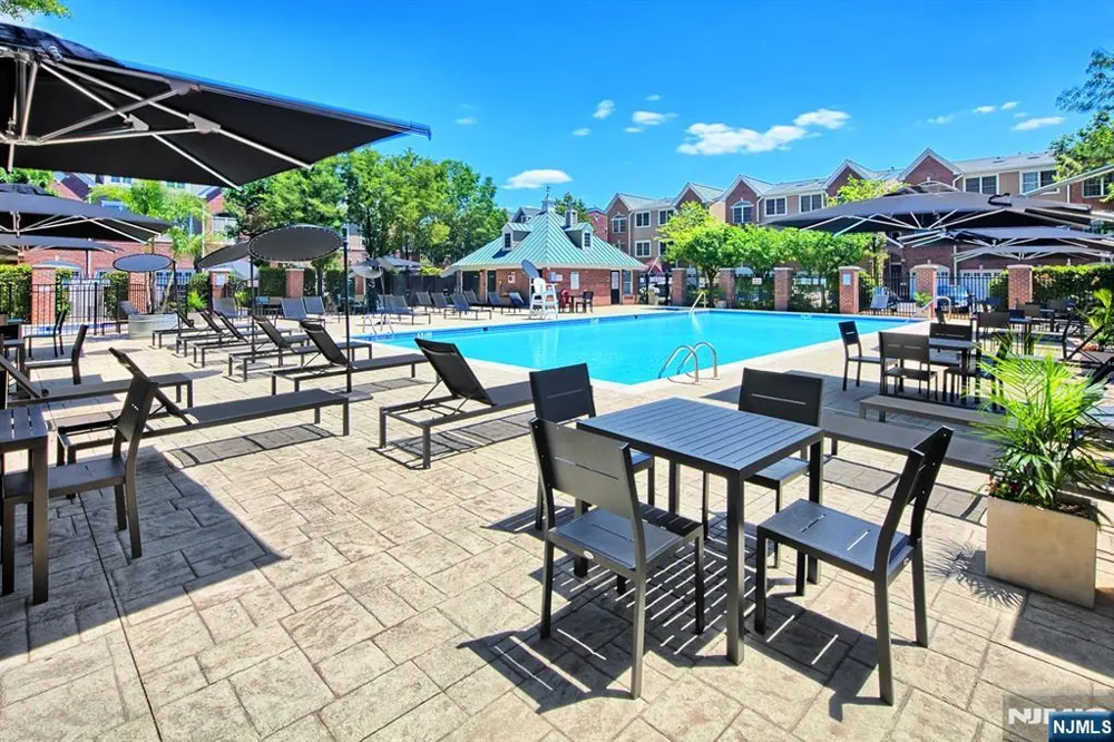 263 Halfmoon Court West New York, NJ 07093