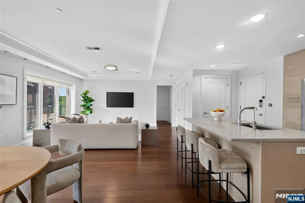 100 Eton Row 302 Weehawken, NJ 07086