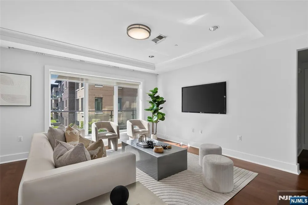 100 Eton Row 302 Weehawken, NJ 07086