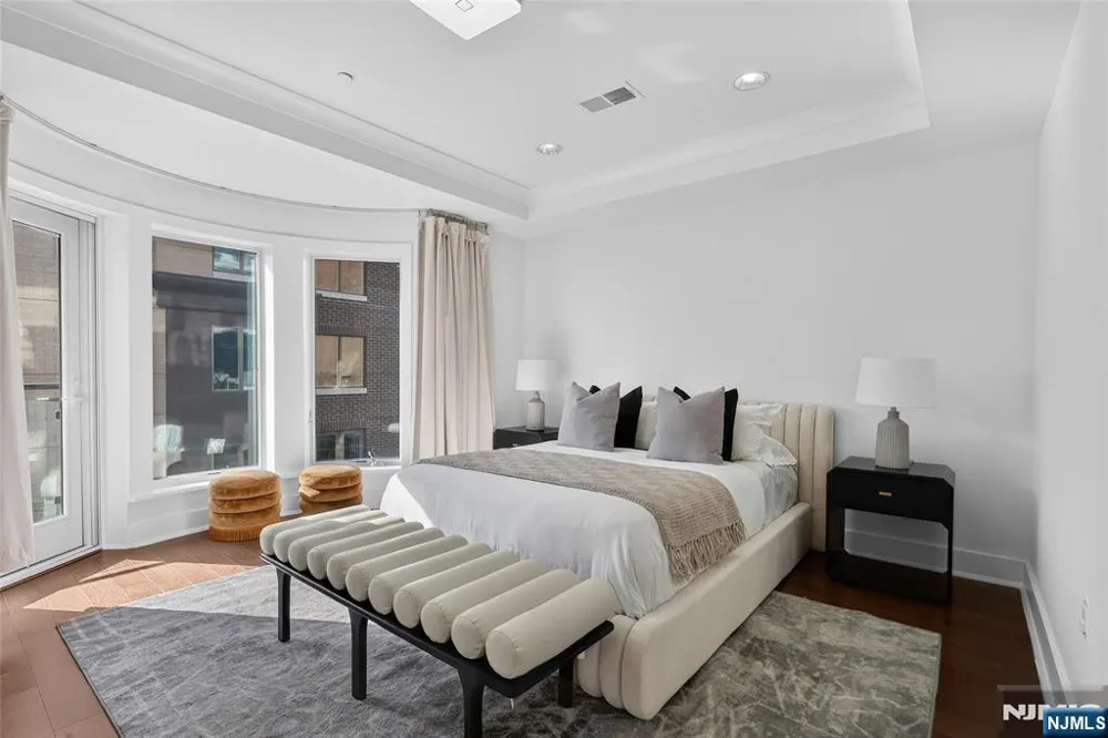 100 Eton Row 302 Weehawken, NJ 07086
