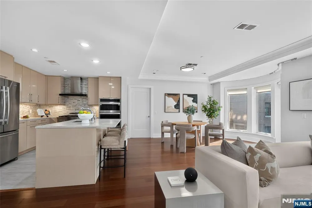 100 Eton Row 302 Weehawken, NJ 07086