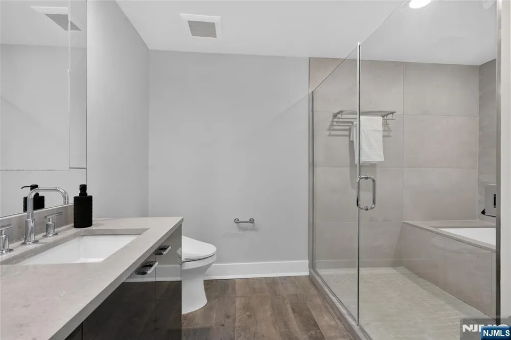 100 Eton Row 302 Weehawken, NJ 07086