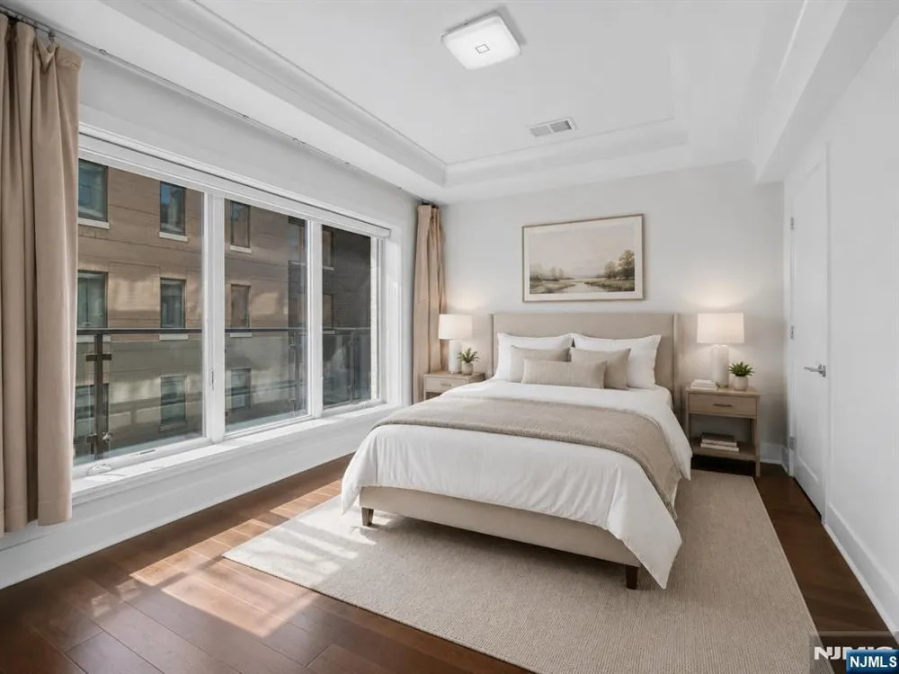 100 Eton Row 302 Weehawken, NJ 07086